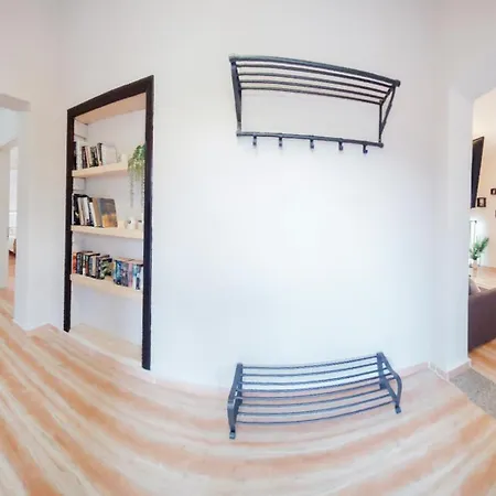 Myrtus House Corfu בית נופש *